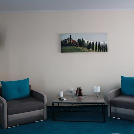 Downtown Studio Apartment Targu Mures Exterior photo